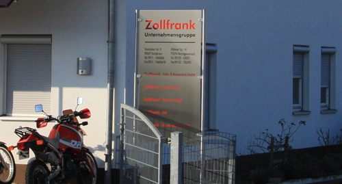 Firmenschild aus Edelstahl